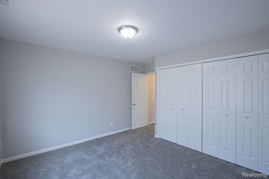75 ROSEBUD Lane, Mount Clemens, MI 48043 — Photo 15