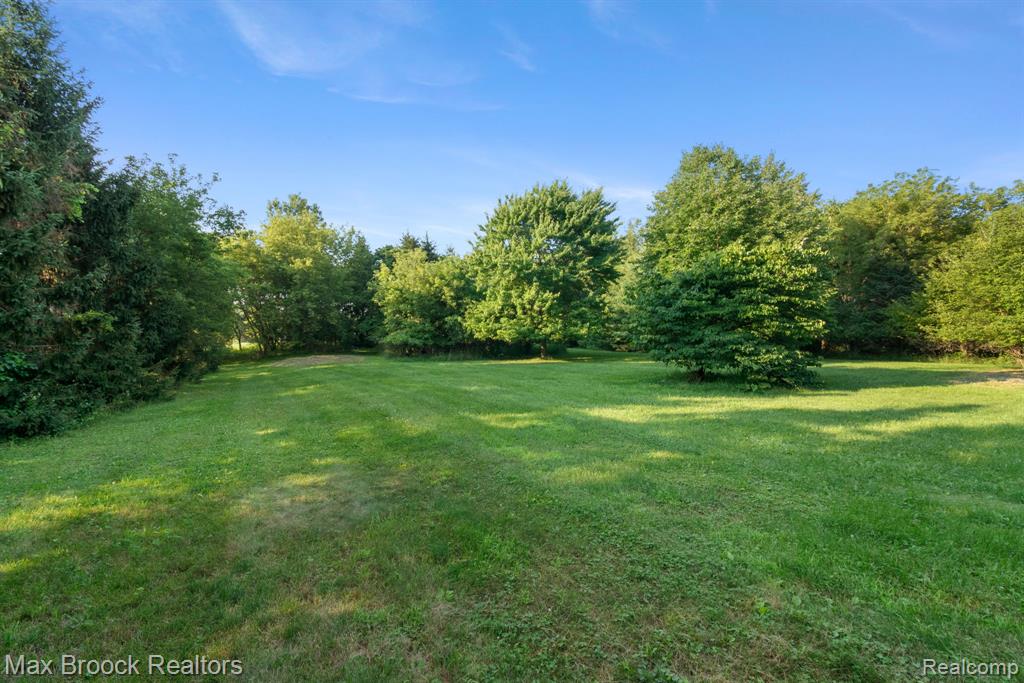 2165 Oakwood Road, Ortonville, MI 48462 — Photo 61