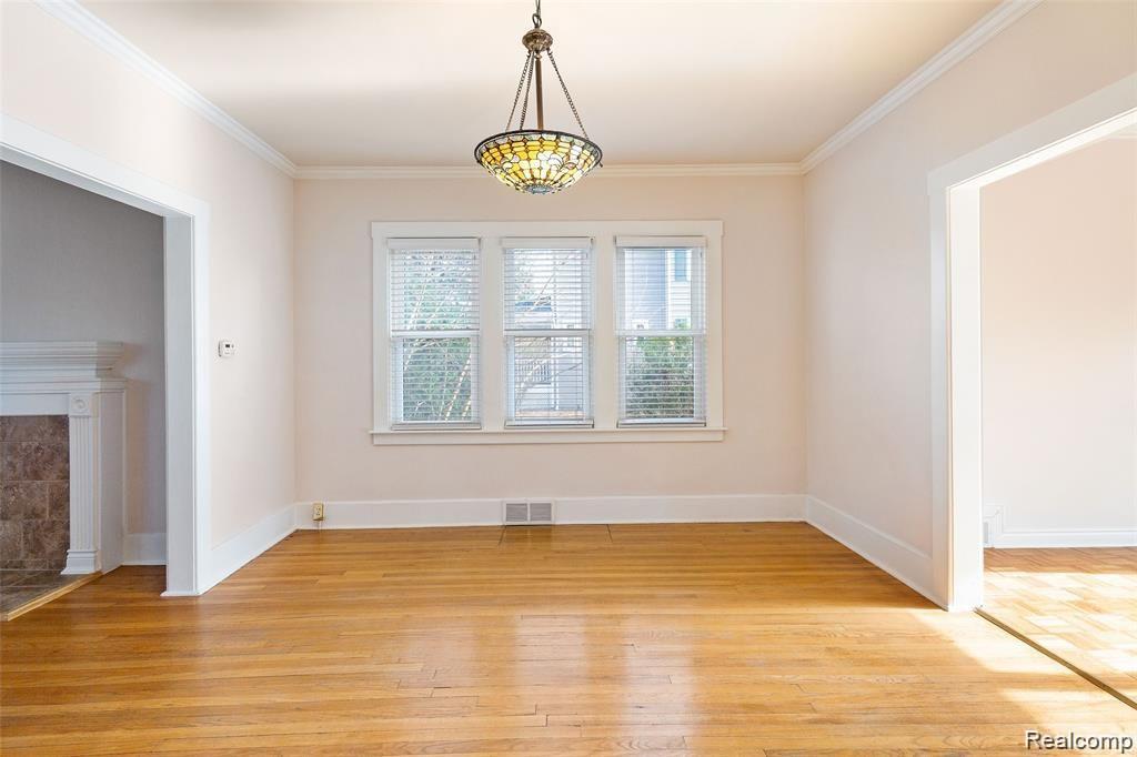 401 CATALPA Drive, Royal Oak, MI 48067 — Photo 4