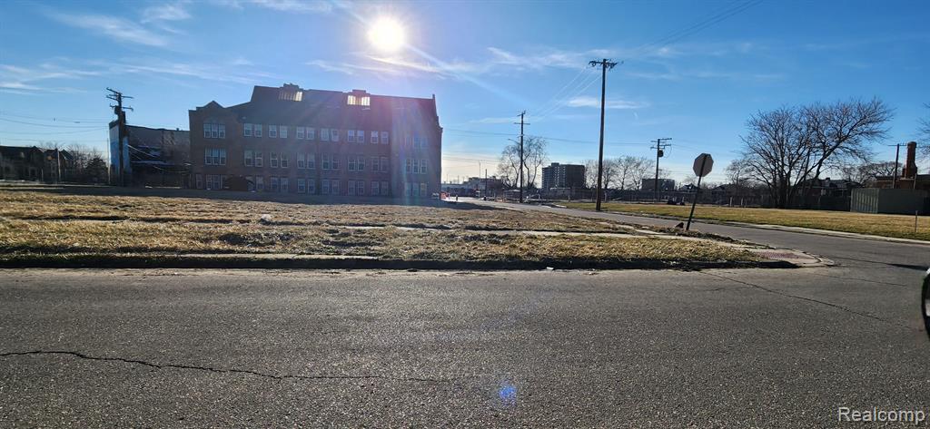 3466 LINCOLN Street, Detroit, MI 48208 — Photo 12