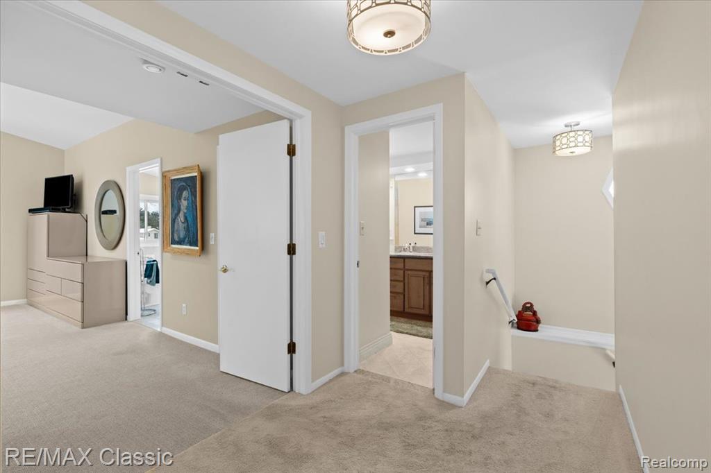 5067 Oakwood Court, Commerce Twp, MI 48382 — Photo 23