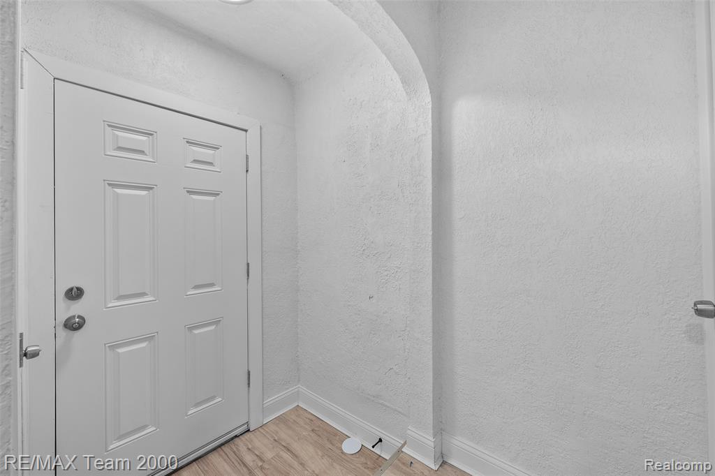 5935 Devonshire Road, Dearborn, MI 48224 — Photo 6