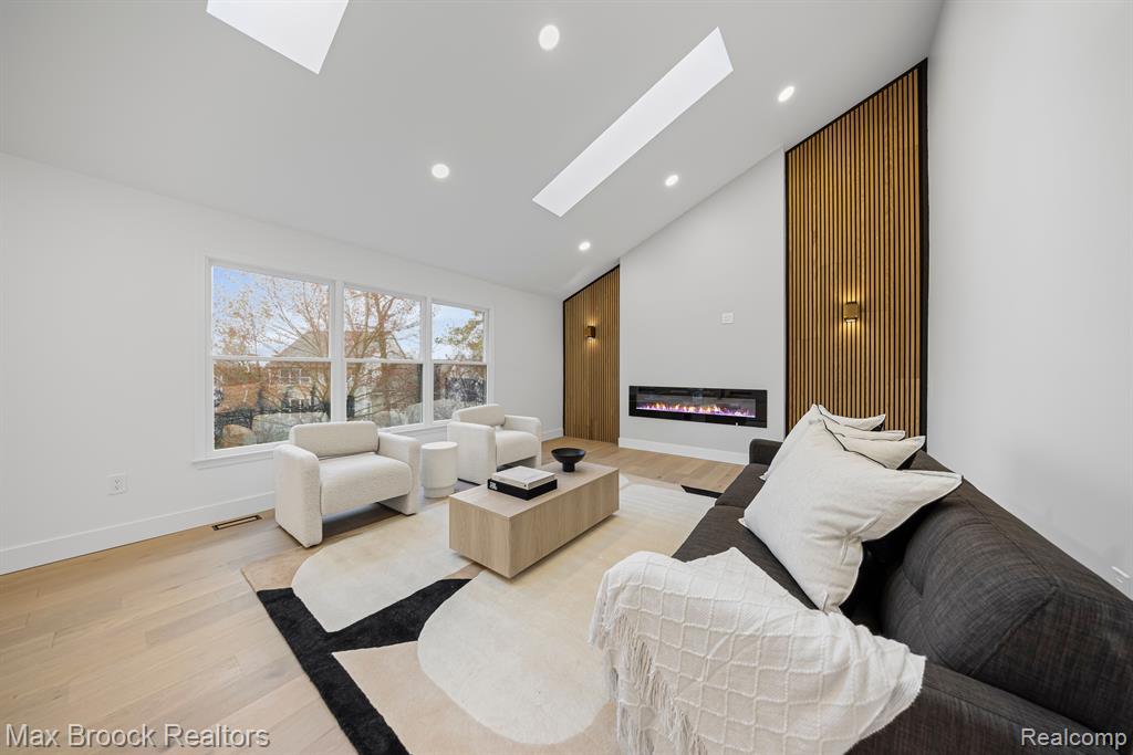 3592 GREAT FALLS Circle, Ann Arbor, MI 48108 — Photo 24
