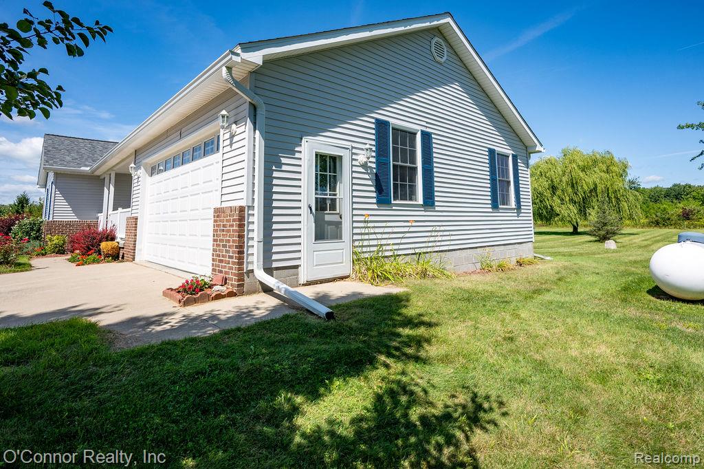 8552 Rynn Road, Avoca, MI 48006 — Photo 34