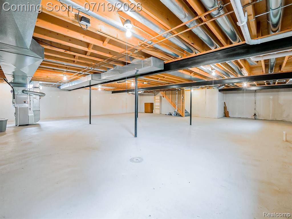 43461 Pointe Drive, Clinton Twp, MI 48038 — Photo 45