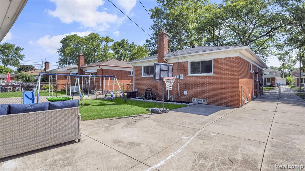 5961 Centralia Street, Dearborn Heights, MI 48127 — Photo 31