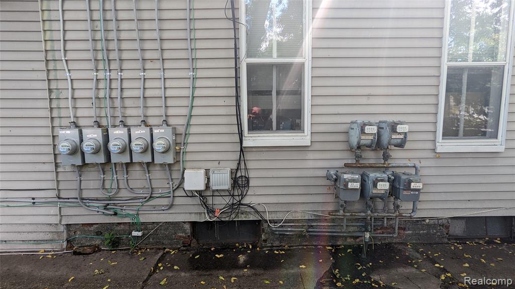 104 Grand Avenue, Mount Clemens, MI 48043 — Photo 18