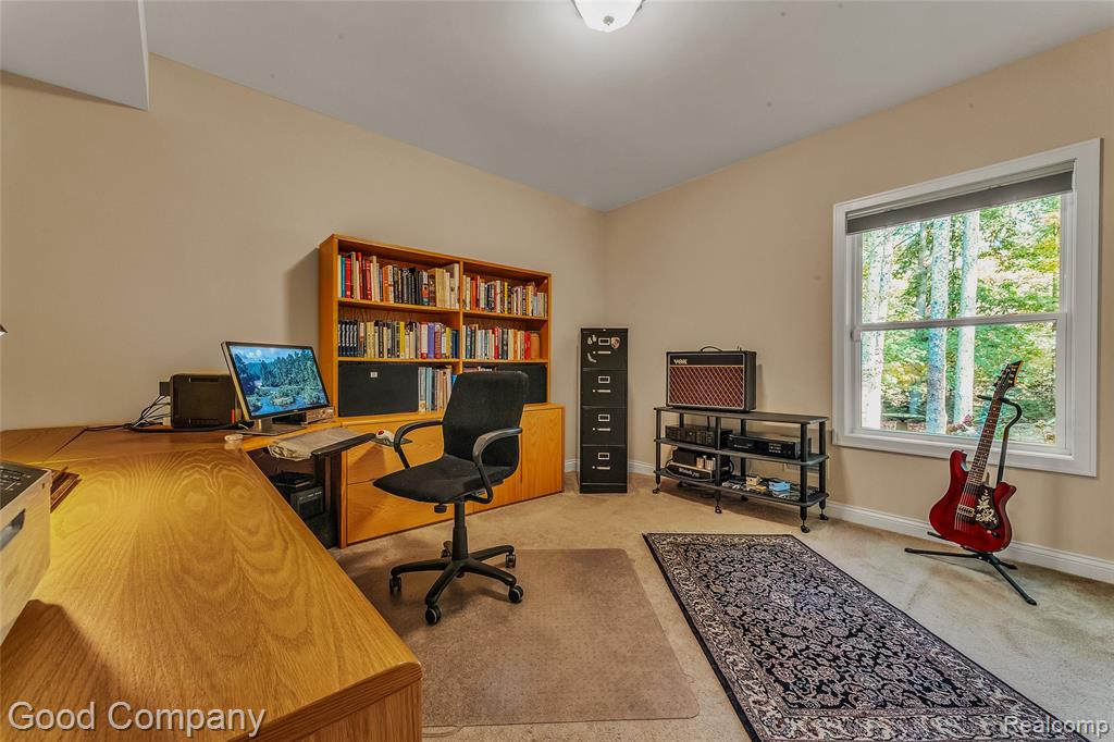 8726 Sunrise Mist Drive, Pinckney, MI 48169 — Photo 37