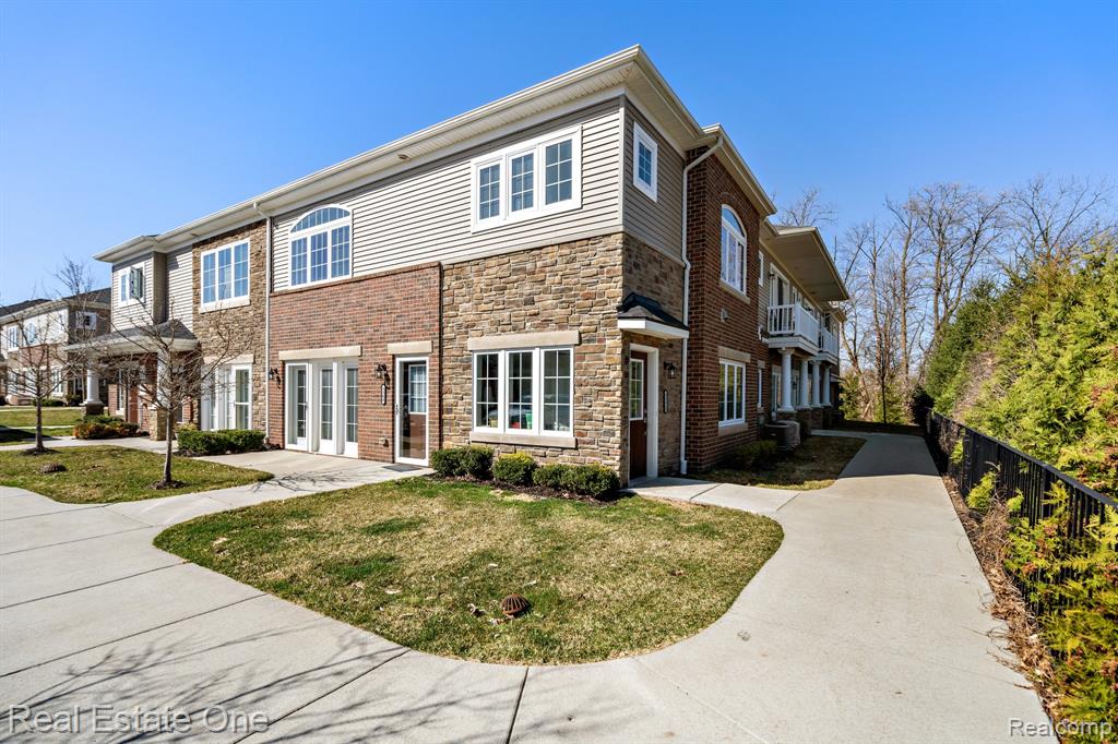 5570 ARBOR CHASE Drive