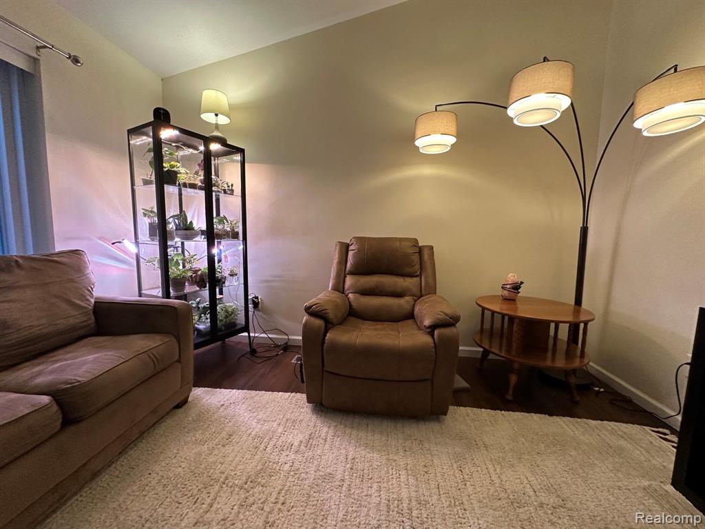 16 JAY LEE Court, Ann Arbor, MI 48108 — Photo 3