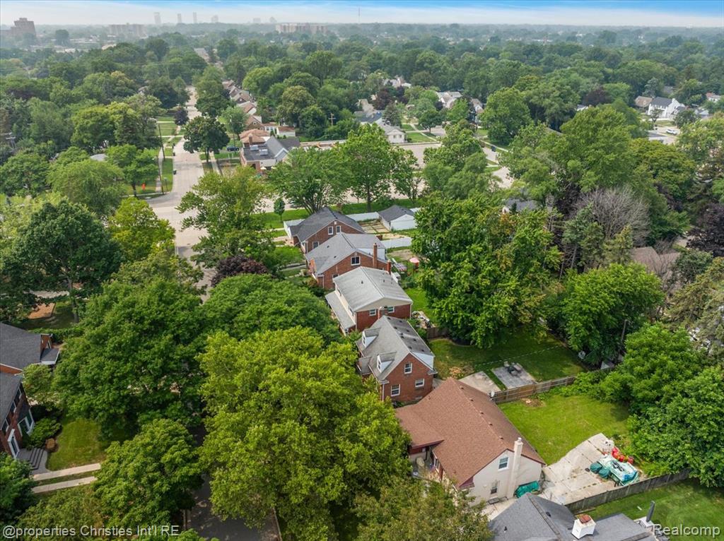 13356 Balfour Avenue, Huntington Woods, MI — Photo 44