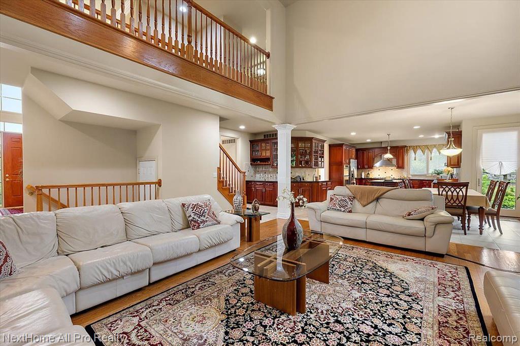 18730 MARBLE HEAD Drive, Northville, MI 48168 — Photo 17