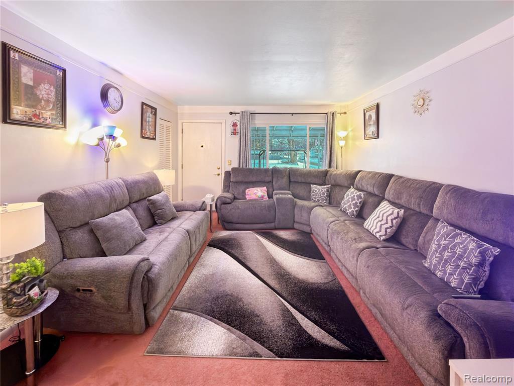 4710 Edgewood Street, Dearborn Heights, MI 48125 — Photo 13