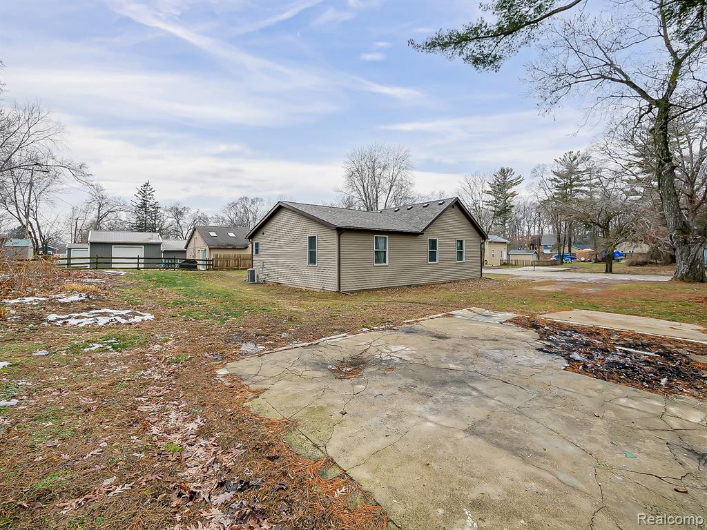 4744 Midland Drive, Pinckney, MI 48169 — Photo 39