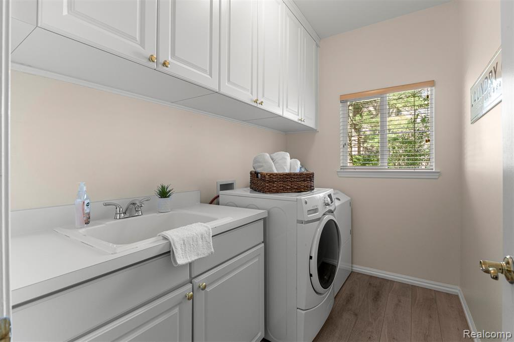 23395 Mission Lane, Farmington, MI 48335 — Photo 30