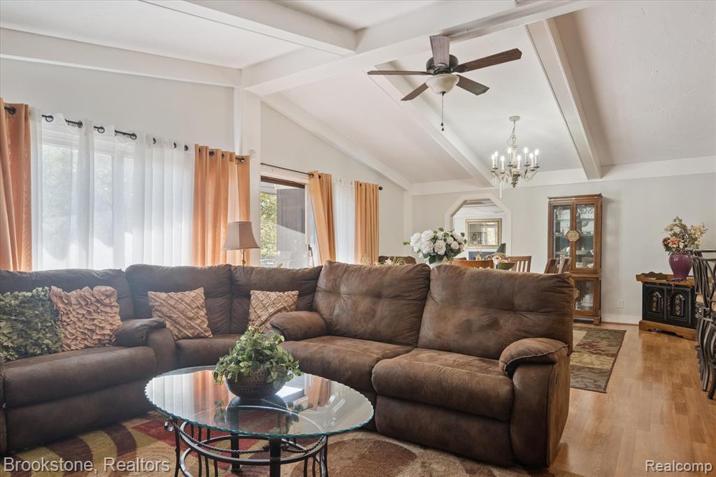 4665 W Maple Road, Bloomfield Hills, MI 48301 — Photo 11