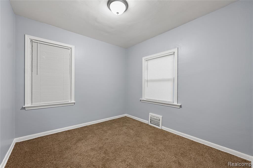 8626 Piedmont Street, Detroit, MI 48228 — Photo 13