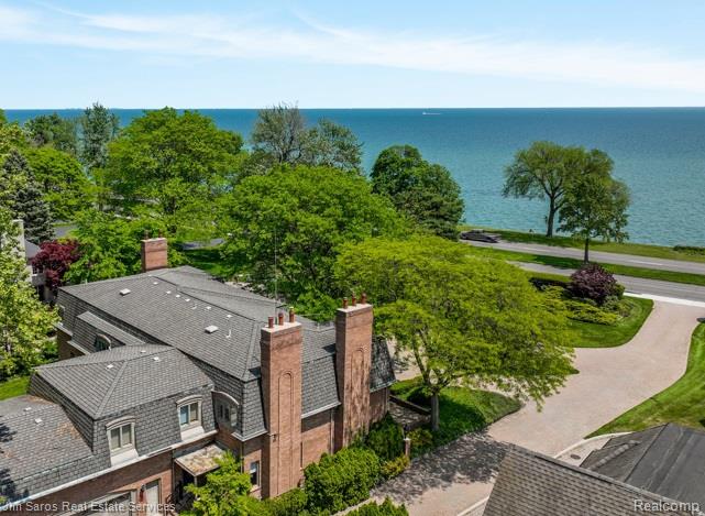 561 Lake Shore Road, Grosse Pointe Shores, MI 48236 — Photo 2