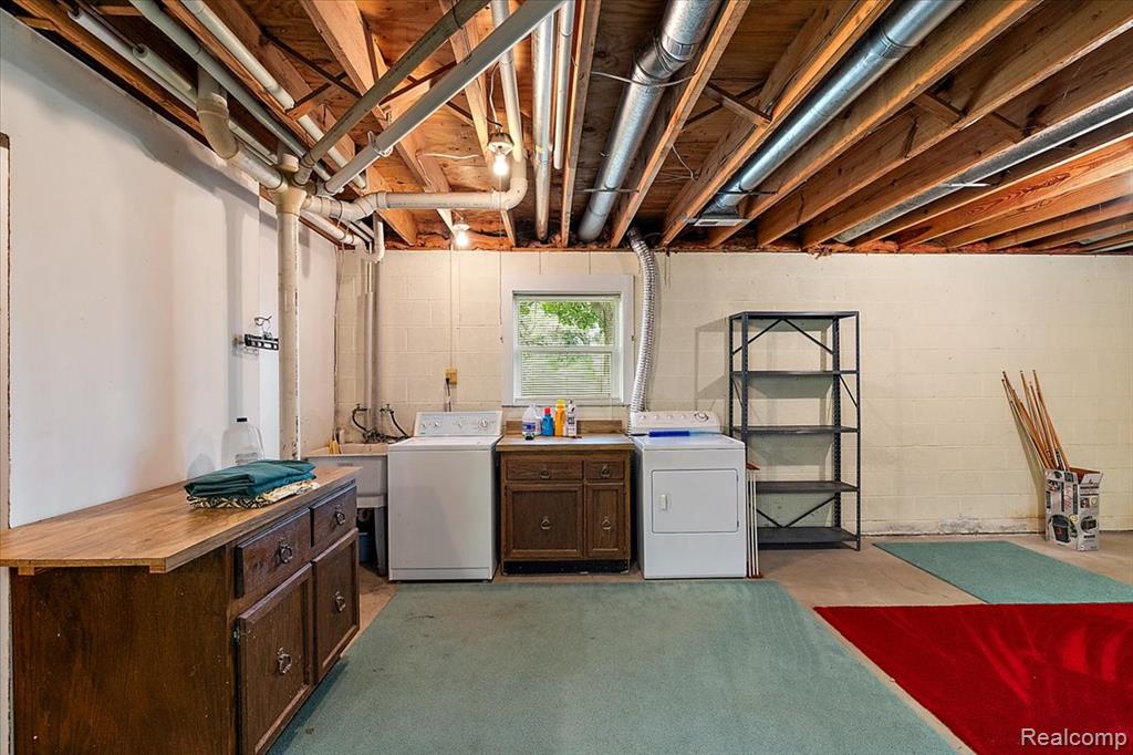 2947 SUN TERRACE Drive, Hartland, MI 48353 — Photo 45