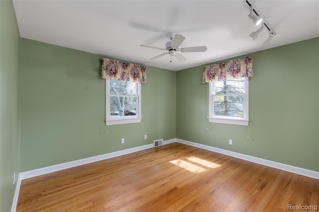 38556 Shana Drive, Clinton Twp, MI 48036 — Photo 32