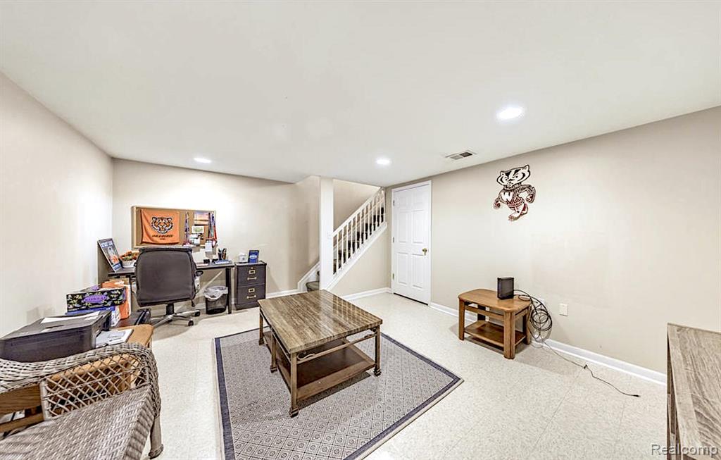 4822 Mansfield Avenue, Royal Oak, MI 48073 — Photo 11