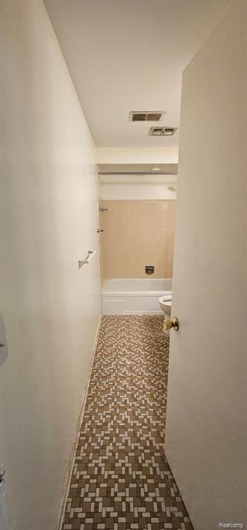 108 Princeton Drive, South Lyon, MI 48178 — Photo 5