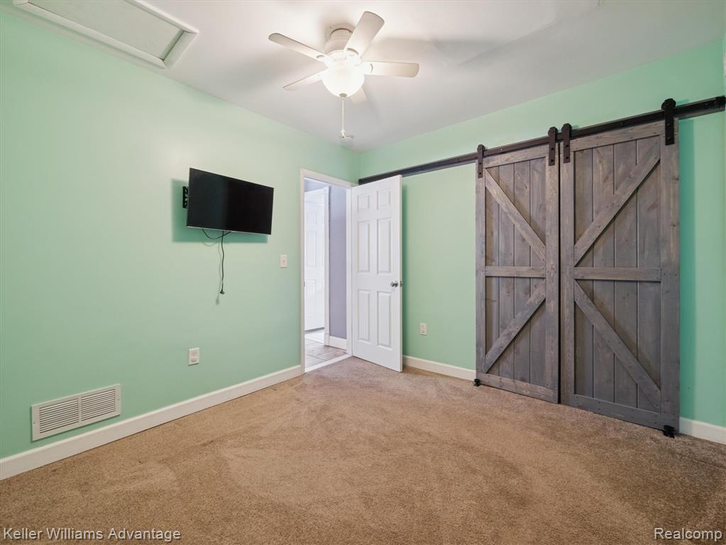 6008 Burroughs Avenue, Sterling Heights, MI 48314 — Photo 17