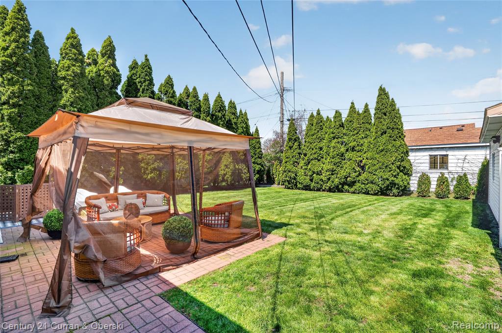 5 Barclay Court, Dearborn, MI 48126 — Photo 39