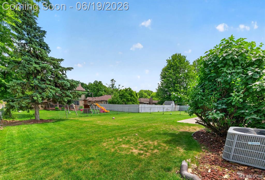 46362 Springhill Drive, Utica, MI 48317 — Photo 41