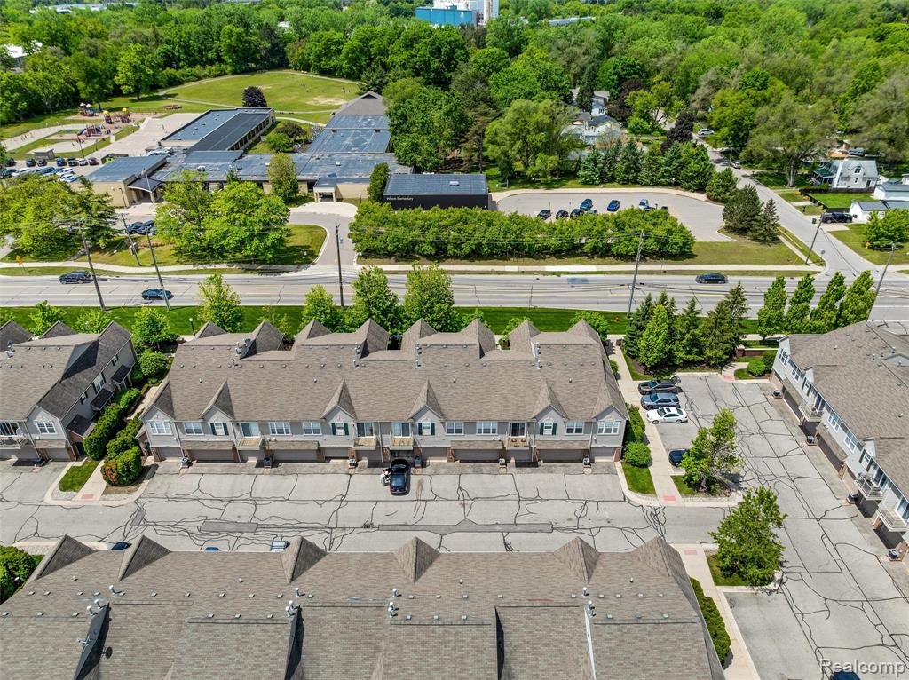 340 N Wixom Road, Wixom, MI 48393 — Photo 21