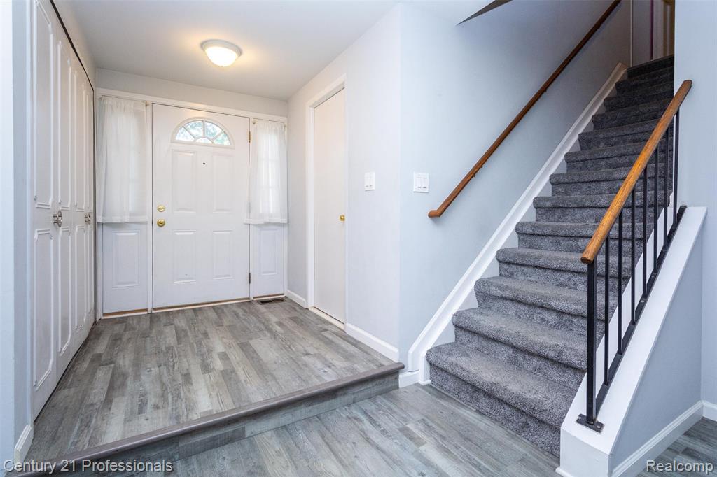 1658 Brentwood Drive, Troy, MI 48098 — Photo 5