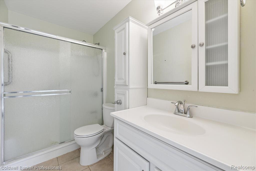 713 MARY ANN Drive, Holly, MI 48442 — Photo 8