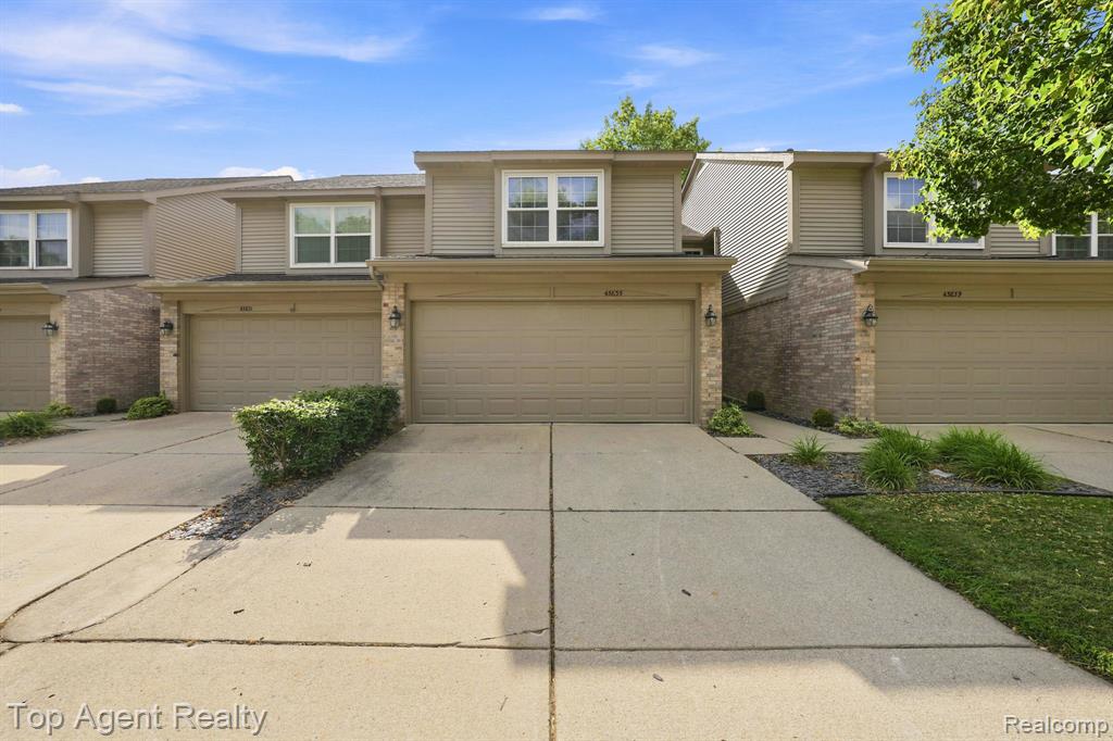 43835 Coachmaker Drive, Sterling Heights, MI 48313