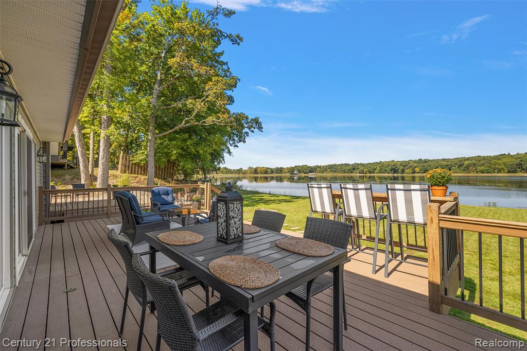 2679 Lakeview Drive, Ortonville, MI 48462 — Photo 15