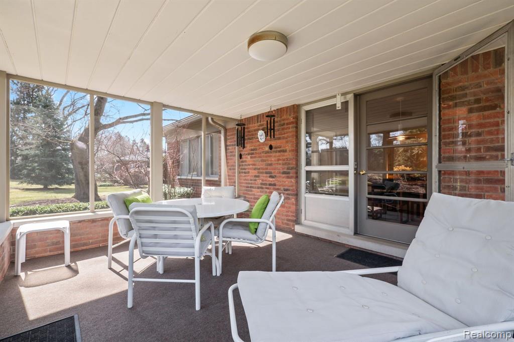 5889 ORCHARD BEND Road, Bloomfield Hills, MI 48301 — Photo 11