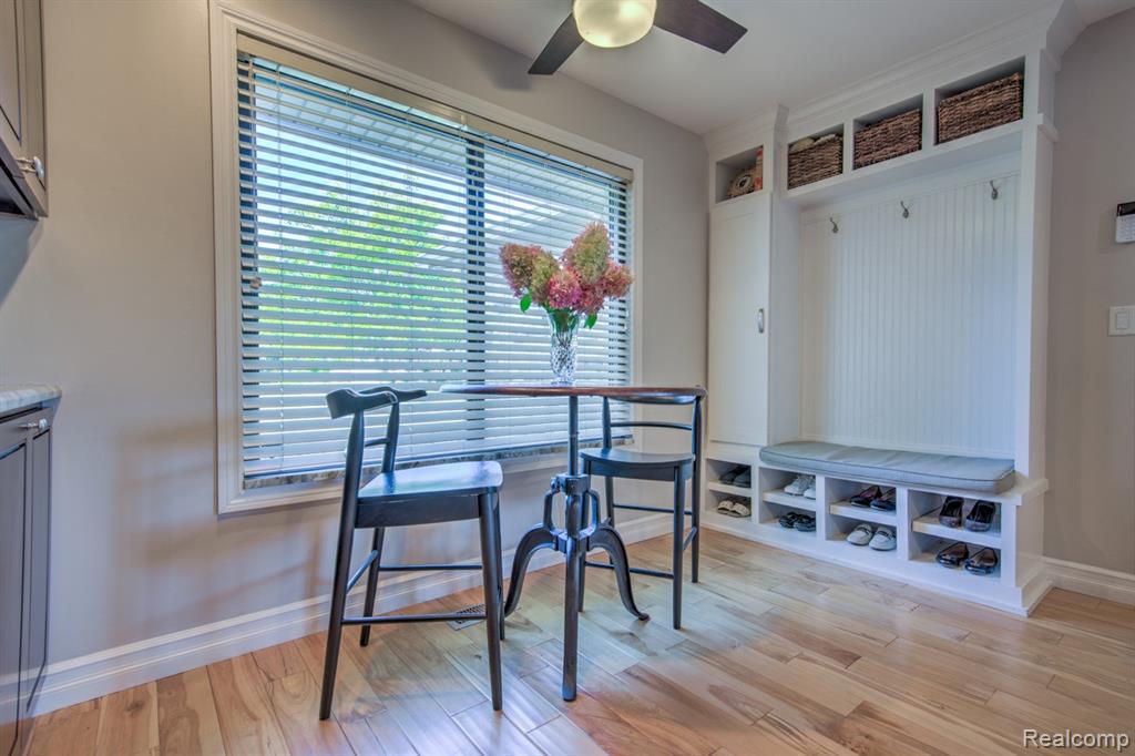 5250 Winchester Drive, Troy, MI 48085 — Photo 12