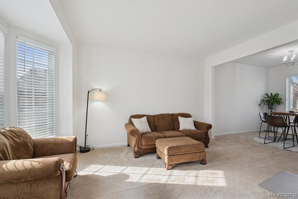 9998 ROLAN MEADOWS Drive, Belleville, MI 48111 — Photo 12