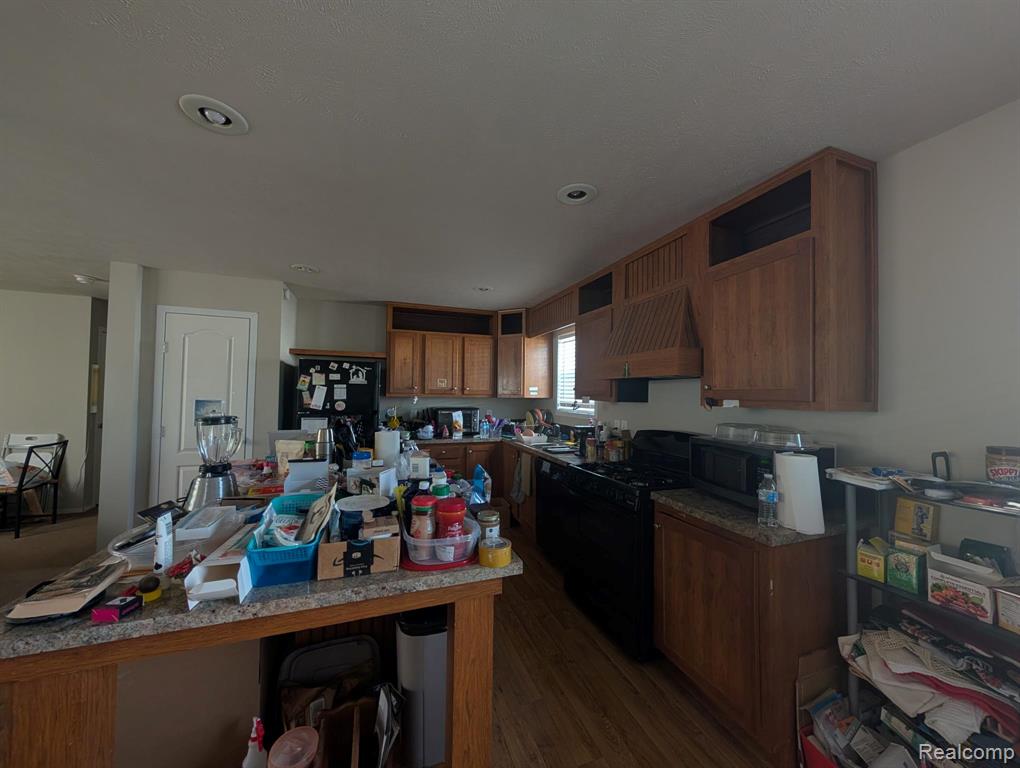 11724 Cedarbrook Drive, South Lyon, MI 48178 — Photo 4