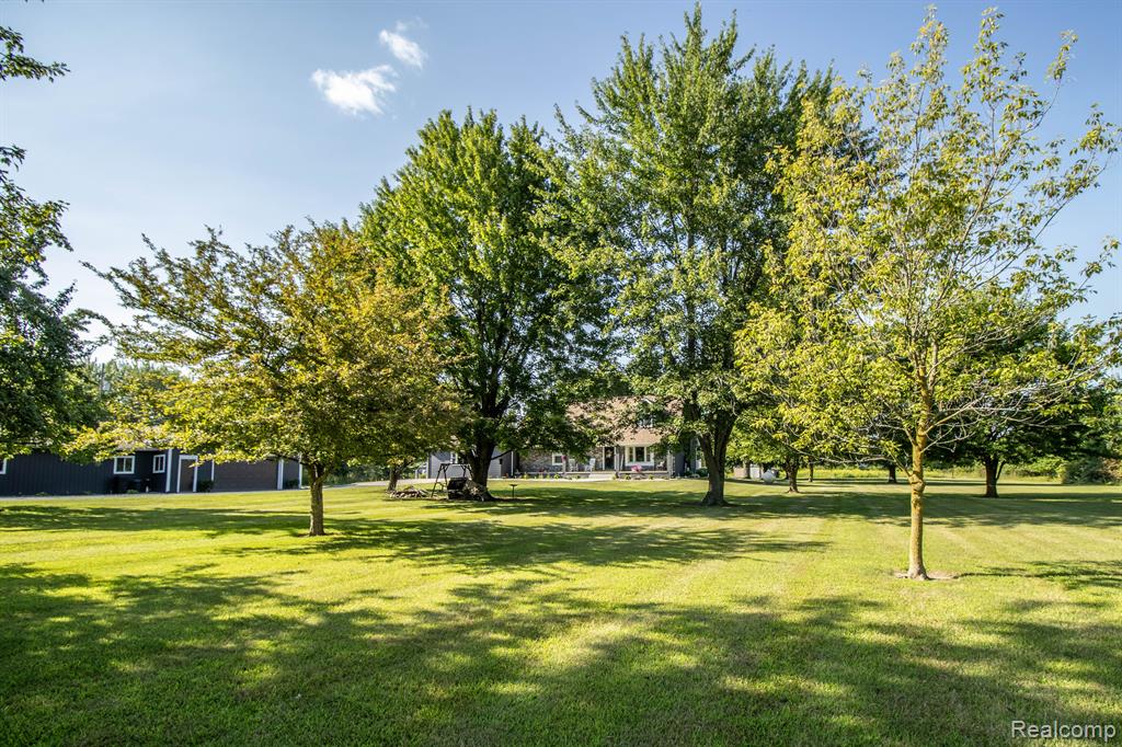 4585 Burt Road, Birch Run, MI 48415 — Photo 85