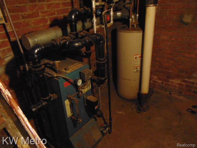 5336 FISCHER Street, Detroit, MI 48213 — Photo 7