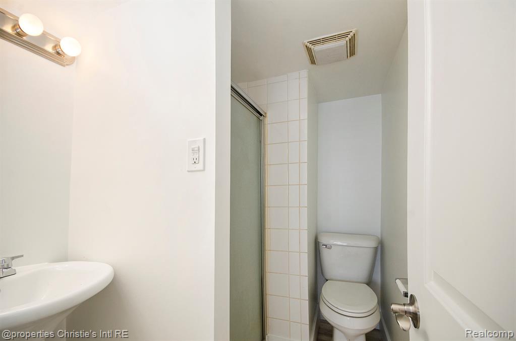 4356 HARVARD Road, Detroit, MI 48224 — Photo 15