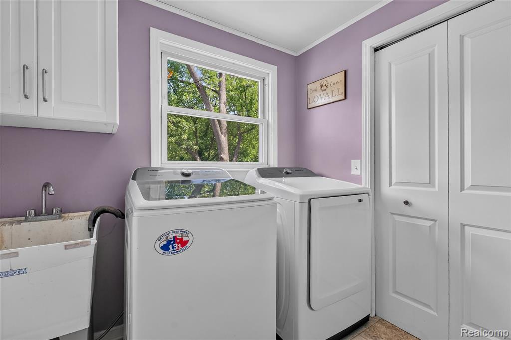 21154 Flanders Street, Farmington, MI 48335 — Photo 36
