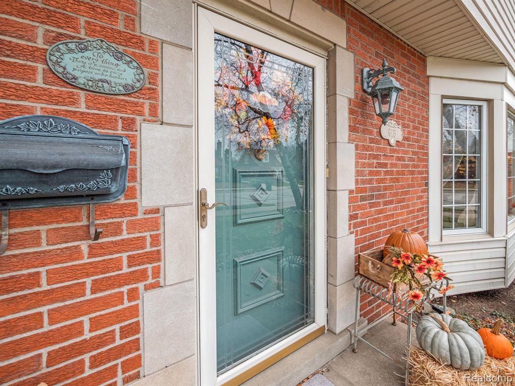 6713 ROSEDALE Boulevard, Allen Park, MI 48101 — Photo 5