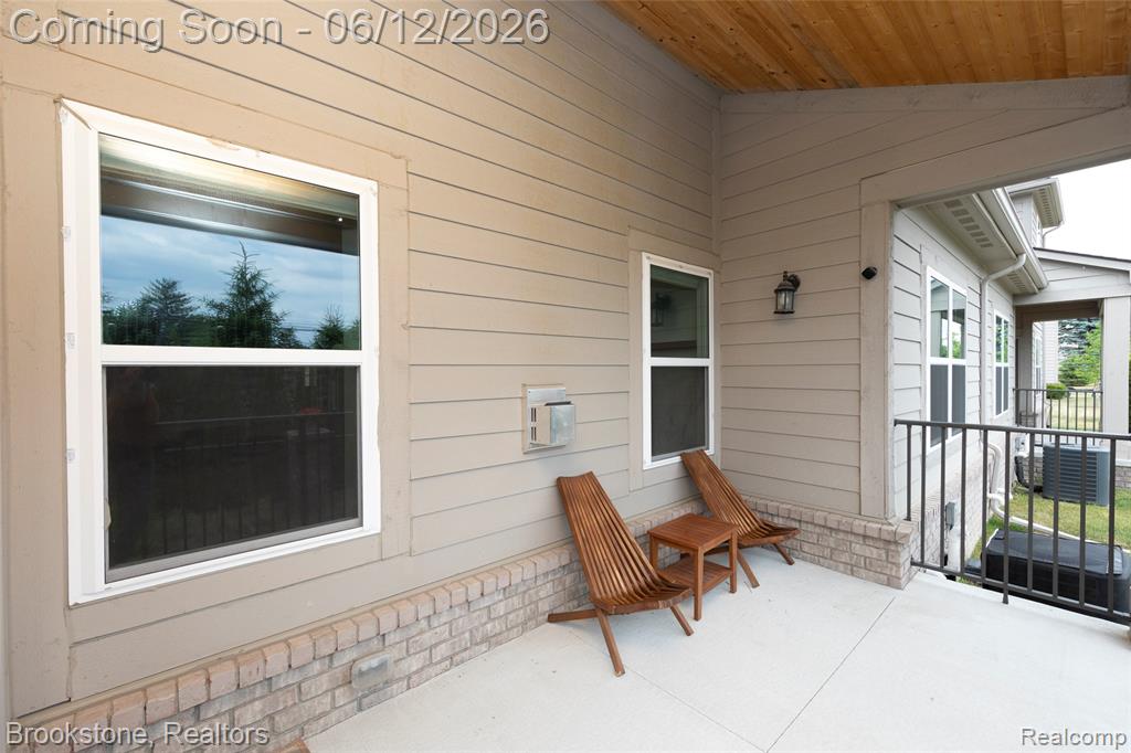 981 COTTAGE, Troy, MI 48085 — Photo 44