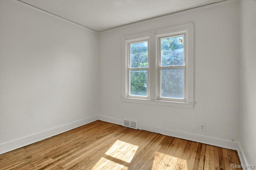 8335 Wisconsin Street, Detroit, MI 48204 — Photo 31
