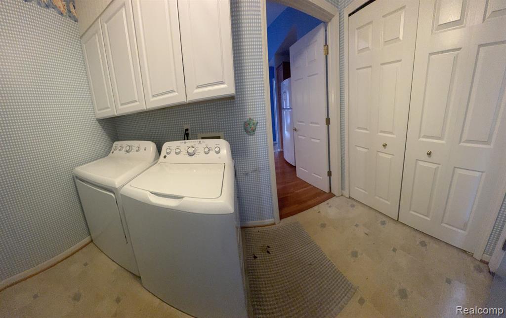 14033 Watersway Drive, Gibraltar, MI — Photo 23