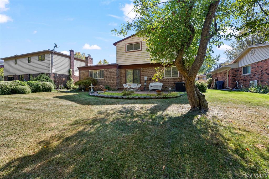 42990 Arlington Road, Canton, MI 48187 — Photo 13