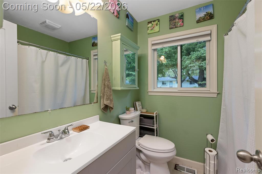 3360 Creek Drive, Ann Arbor, MI 48108 — Photo 9