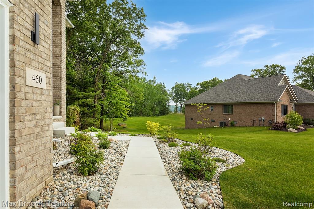 460 Lake Manitou Trail, Oxford, MI 48371 — Photo 64