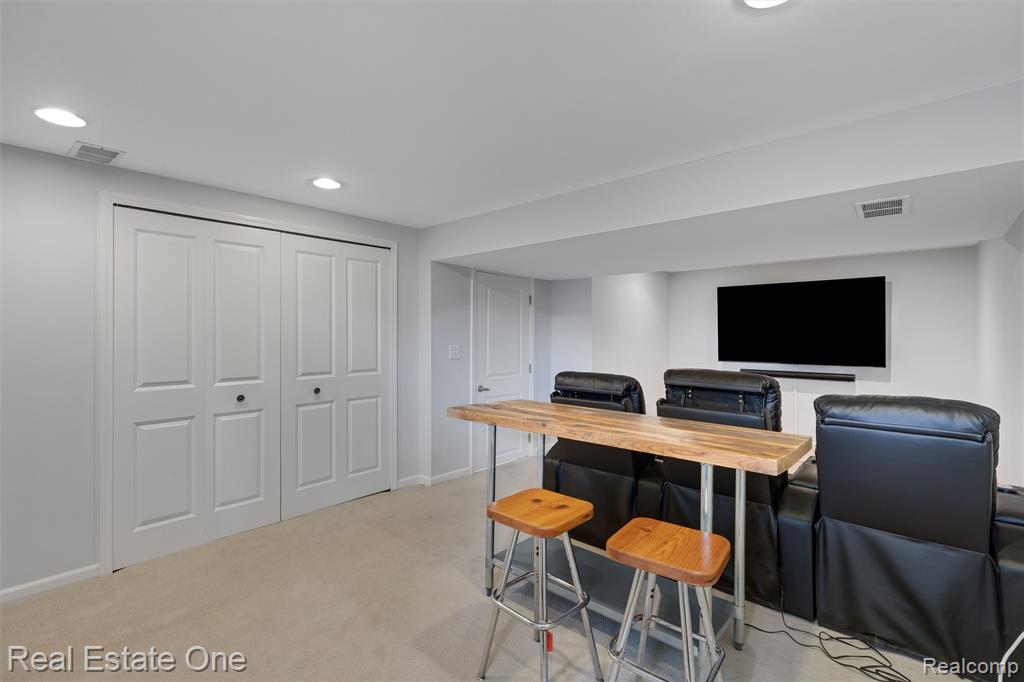 1045 Clara Street, Commerce Twp, MI 48390 — Photo 26